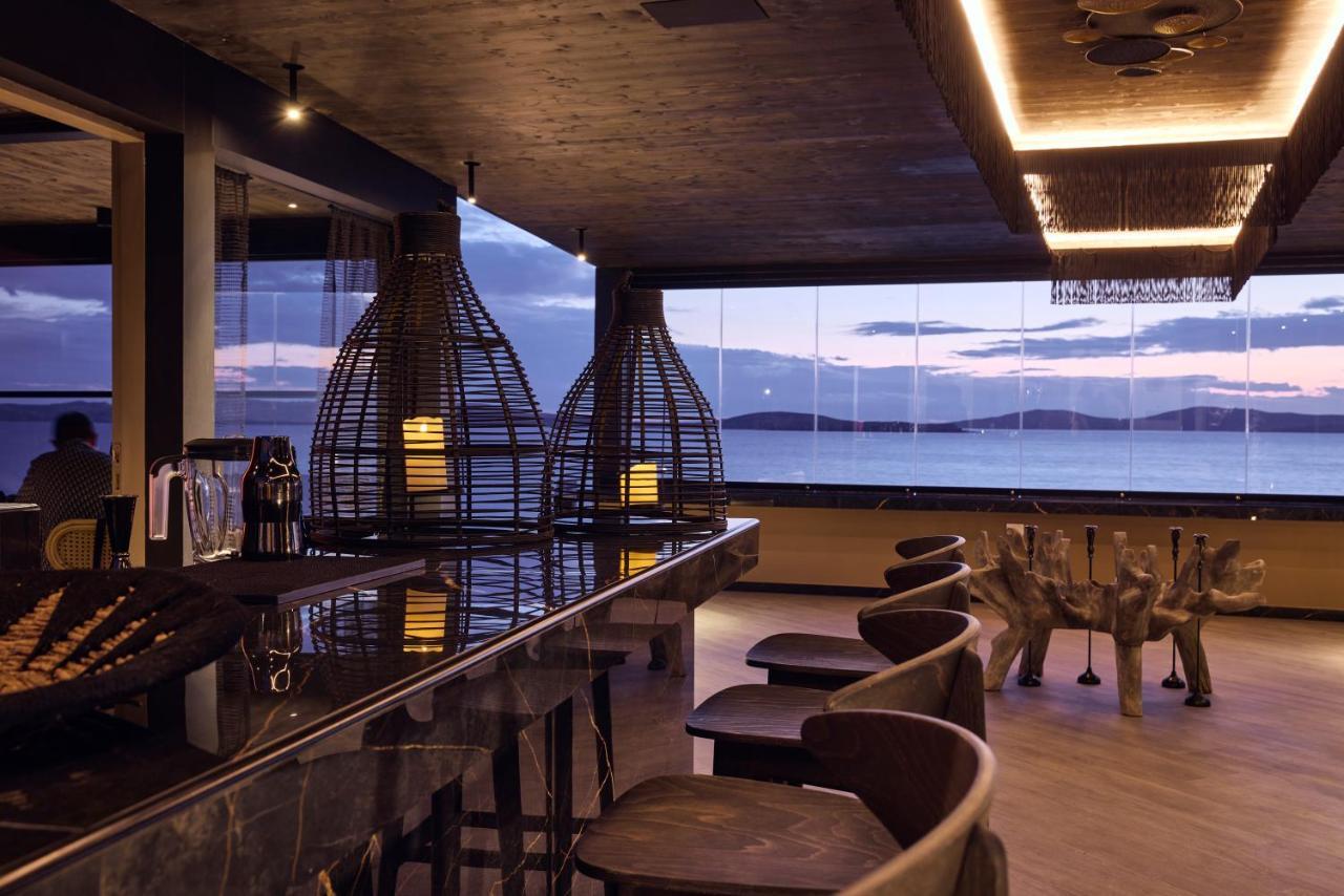 Amazon Mykonos Suites & Spa Agios Ioannis Diakoftis Exterior foto