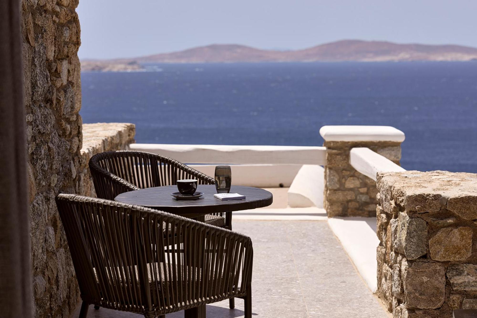 Amazon Mykonos Suites & Spa Agios Ioannis Diakoftis Exterior foto